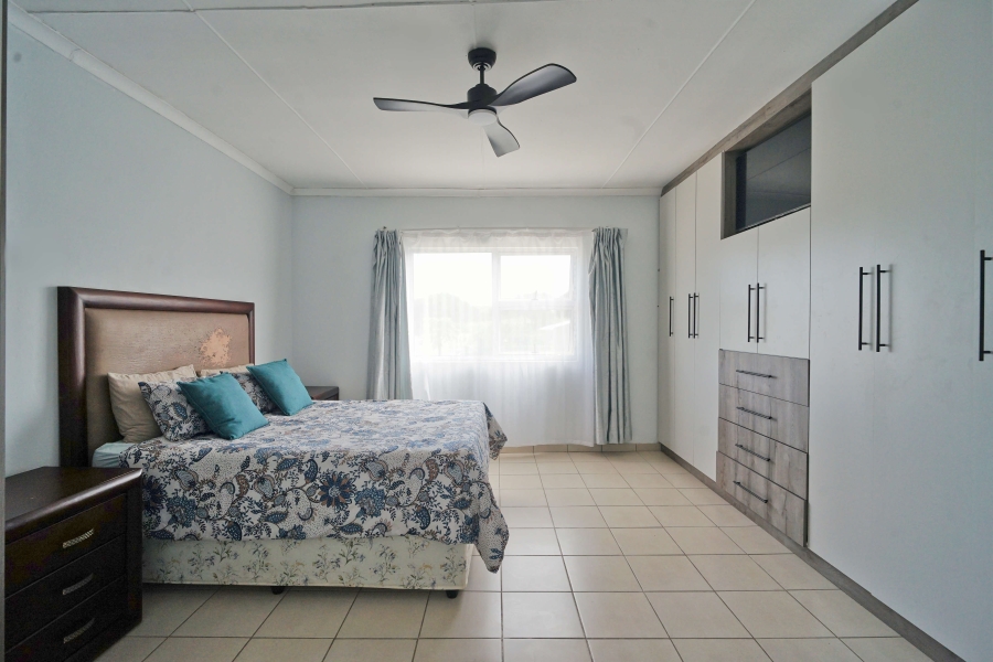 4 Bedroom Property for Sale in Cosy Corner Eastern Cape